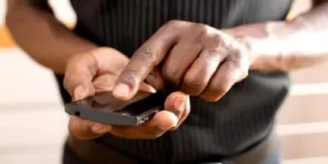 Togo : comment consulter les résultats du BAC 2025 via YAS et Moov Africa ?