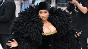 La rappeuse Cardi B poursuivie en justice