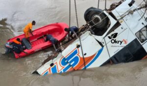 Accident de bus dans le fleuve Ouémé : les familles confrontées à la douloureuse identification des victimes