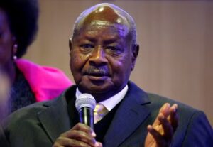 Ouganda : à 80 ans, Yoweri Museveni désigné candidat pour un 7ᵉ mandat présidentiel