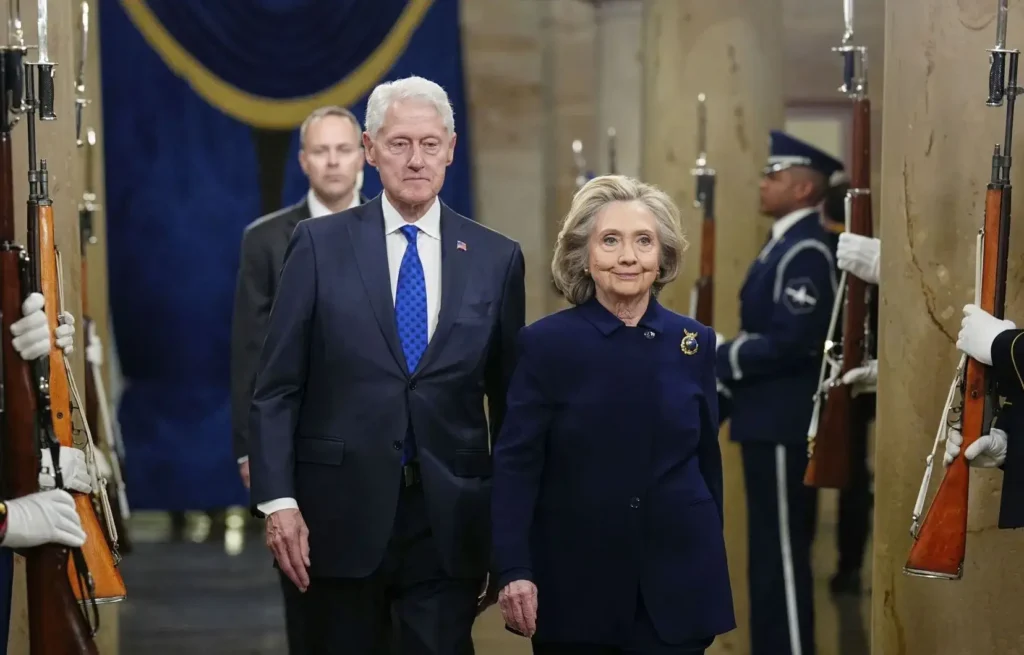 Affaire Epstein : L'ancien couple présidentiel Bill et Hillary Clinton convoqués devant la justice