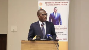 Grève de SYNBANK et SYNASSUR : le ministre Gilbert Bawara intervient