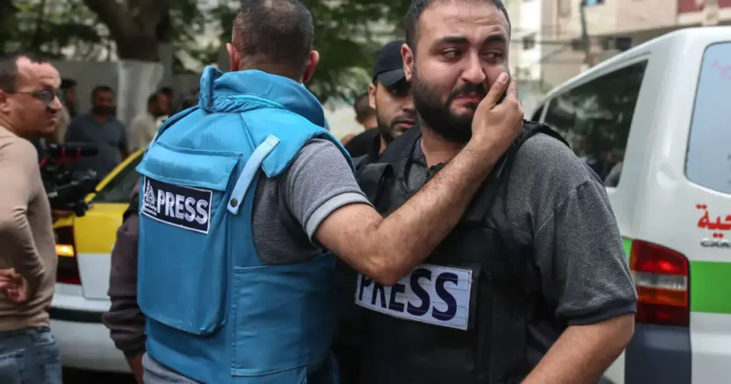 Guerre à Gaza : cinq journalistes tués dans une frappe israélienne