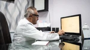 Santé : des scientifiques développent une IA capable de prédire les maladies