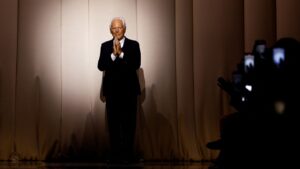 Décès de Giorgio Armani : l’icône italienne de la mode s’éteint à 91 ans