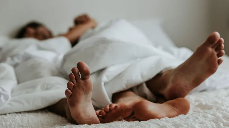 Vrai ou faux : uriner après un rapport sexuel empêche-t-il la grossesse ?