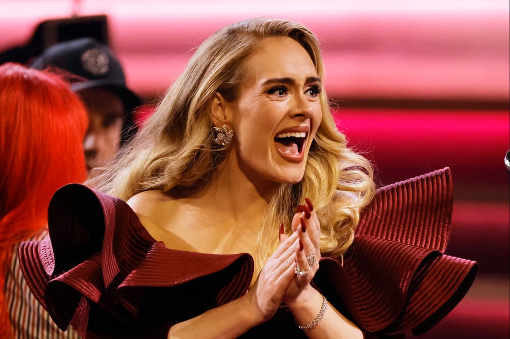 Adele en tête d'affiche pour la mi-temps du Super Bowl 2026 ?