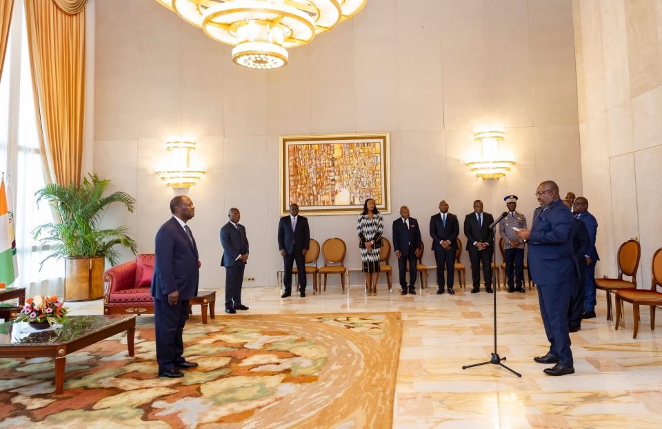 Côte d'Ivoire : Alassane Ouattara accueille cinq nouveaux ambassadeurs