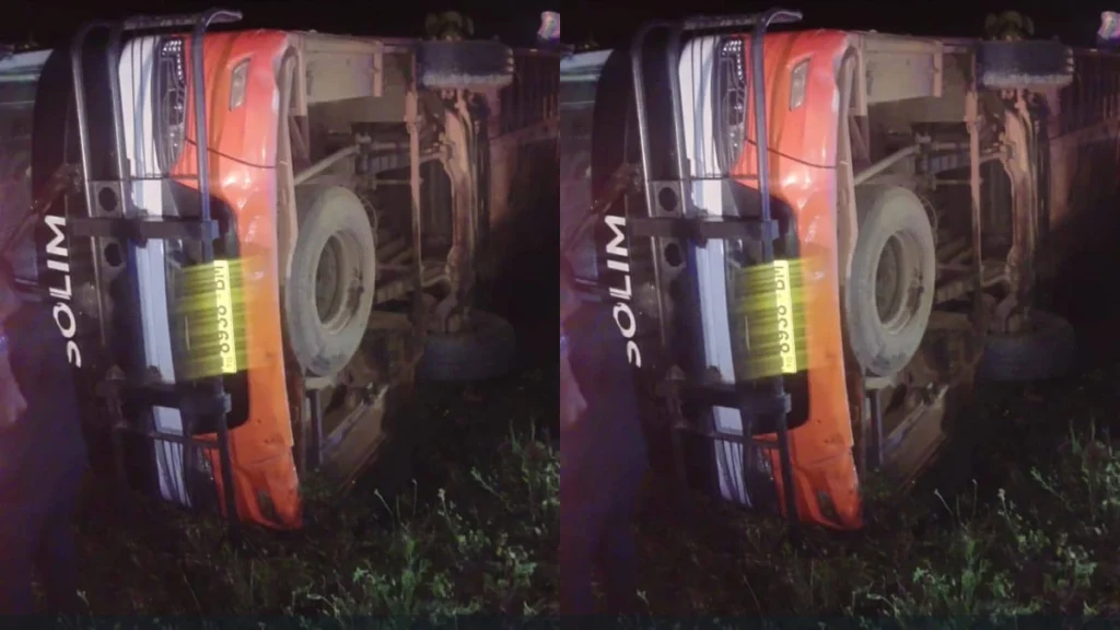 Nouvel accident sur la RN1 : un bus se renverse et fait sept blessés