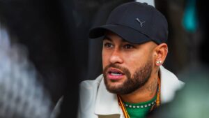 "Je m'identifie beaucoup en lui", un milliardaire veut léguer sa fortune à Neymar