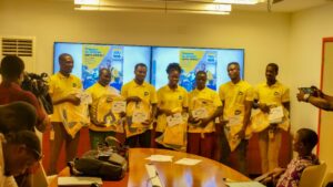 Yas Togo récompense les lauréats de la 2ᵉ phase du jeu EDUQUIZ