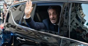 France : trois détenus arrêtés pour avoir menacé de tuer Nicolas Sarkozy en prison !