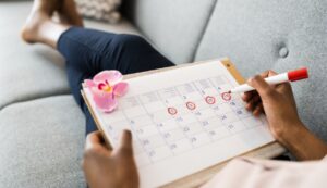 Saviez-vous qu’il est possible de tomber enceinte avant ses premières règles ?