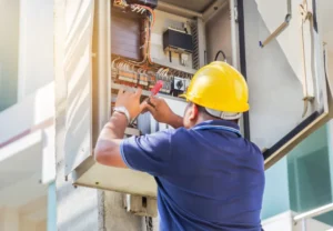 Électricité : La CEET veut mettre fin aux factures impayées dans les services publics