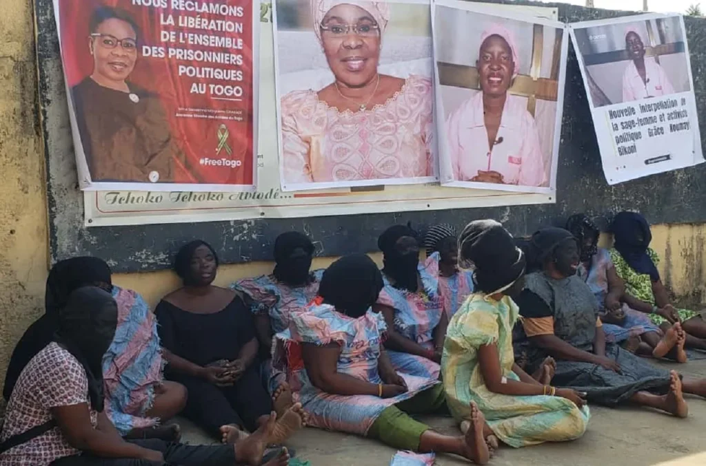 Togo : les femmes du parti Les Démocratesentament une grève de la faim