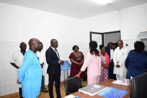 Santé : Le ministre Jean-Marie Tessi descend sur le terrain