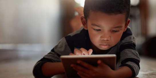 Des camps de désintoxication pour enfants face à l'obsession des écrans !