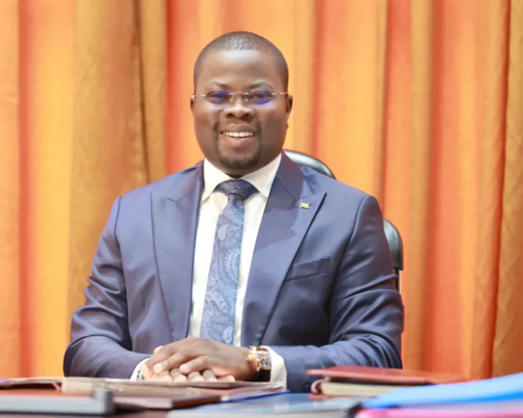 Le président du Conseil, Faure Gnassingbé a nommé le Dr Arthur Lilas Trimua ministre délégué auprès du ministre de l'Économie