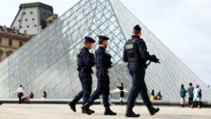 France / Vol au Louvre : quatre nouveaux suspects arrêtés