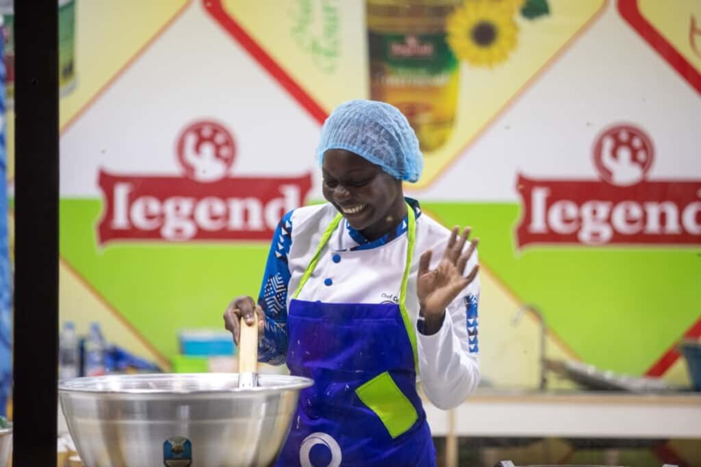 Record Guinness : Célia Awoussi boucle 360 heures de cuisine non-stop !