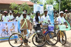 Togo : Plus de 100 vélos offerts à des élèves d'Amou