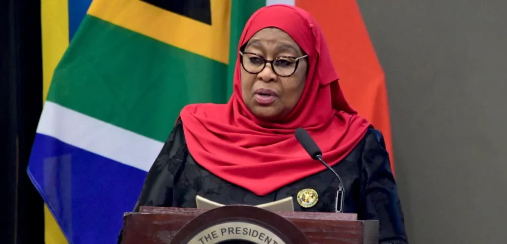 Tanzanie : Samia Suluhu Hassan prête serment après des violences électorales