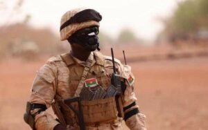 Burkina Faso : 11 soldats nigérians arrêtés après l’atterrissage d’un avion non autorisé