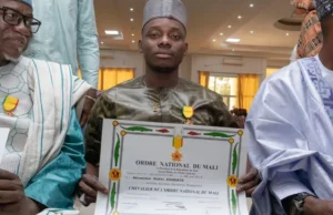 Mali : Sidiki Diabaté décoré Chevalier du Mérite des Arts et de la Culture