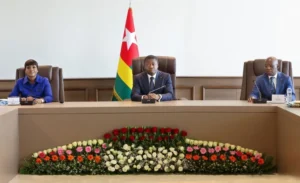 La Vᵉ République prend forme : HARC, HATIC, CESE… les nouvelles institutions s'activent