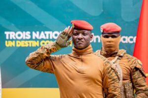 Burkina Faso : Ibrahim Traoré dissout tous les partis politiques