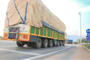 Route Lomé-Aného : la lutte contre la surcharge des poids lourds se durcit sur la RN2