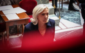 Présidentielle 2027 en France : Marine Le Pen au cœur d’un procès décisif