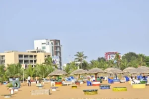 "Laissez-nous le temps de partir" : les tenanciers de bars de la plage Golfe 1 à Faure Gnassingbé