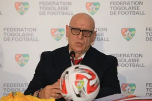 Éperviers du Togo : la stratégie de Patrice Neveu pour convaincre les binationaux