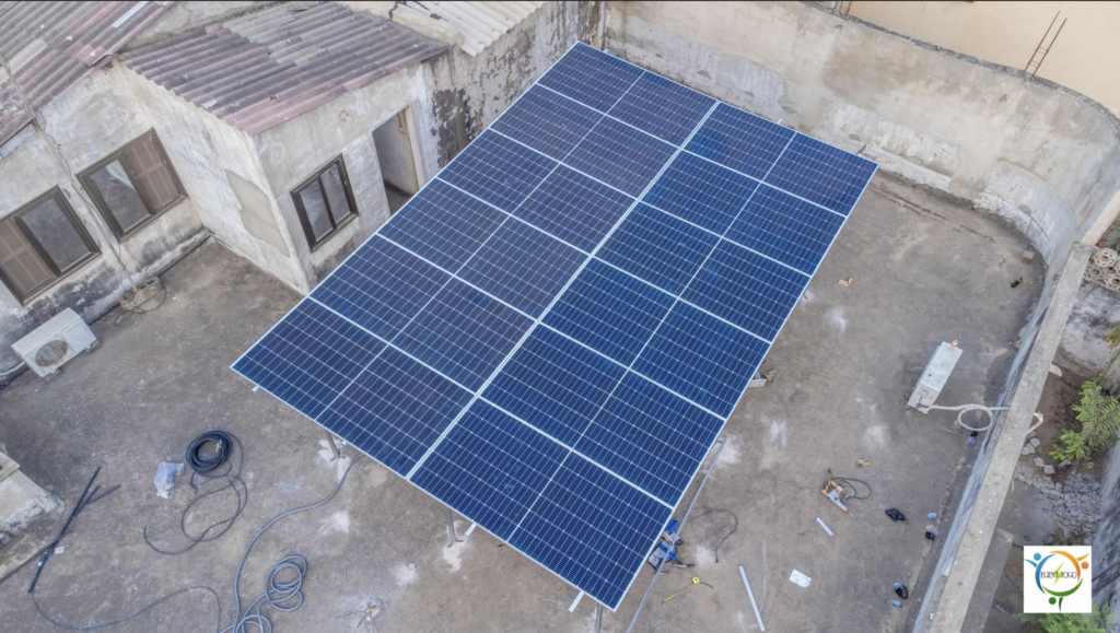 Délestages au Togo : pourquoi ces familles ont choisi le solaire et ne regrettent rien 1 Capture decran 2026 03 24 a 16.00.58