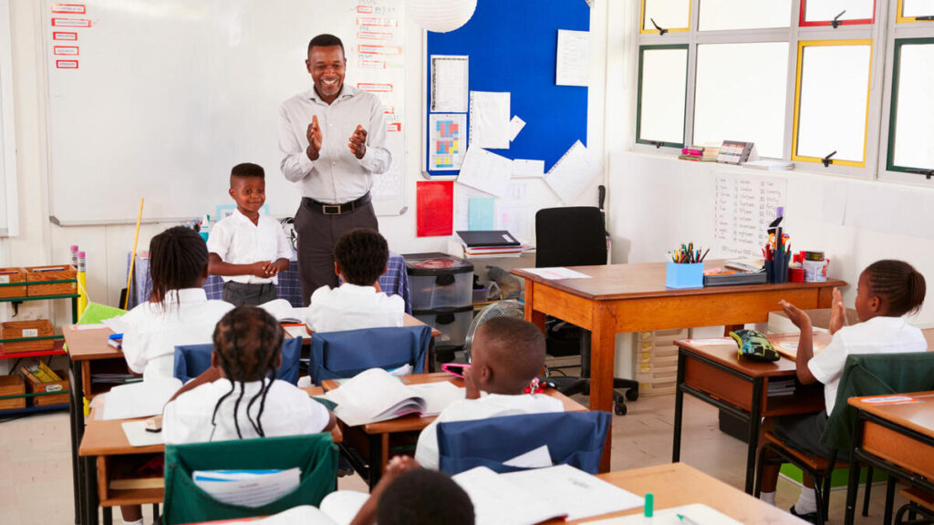 la formation des enseignants au coeur de la strategie educative i1920 1