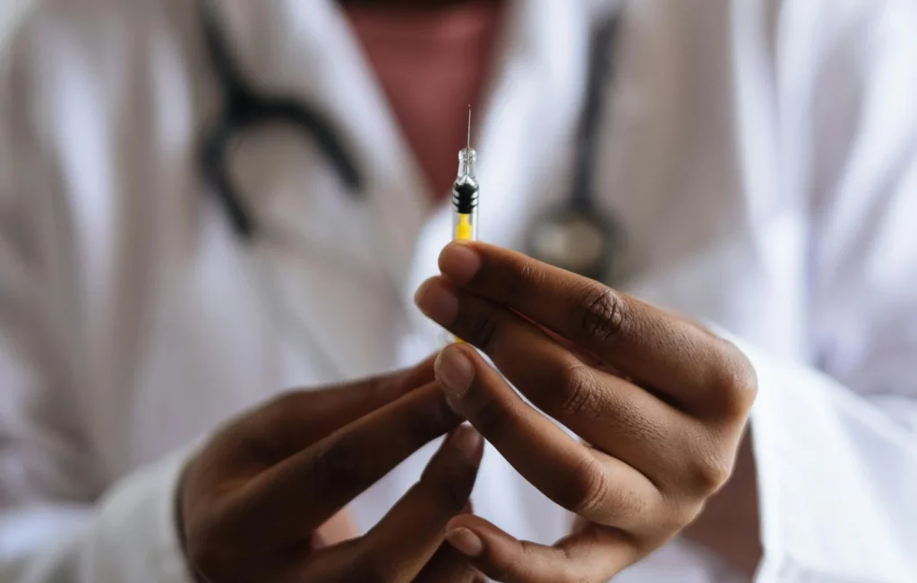 Togo : un faux médecin arrêté et placé en détention