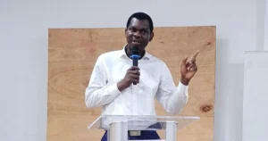 Koffivi Agbetiafa (DokitaEyes) : la douleur d'un père perdu qui a changé la santé au Togo