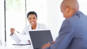 Une société recrute un Comptable et deux Vendeurs à Lomé — avant le 10/04/26